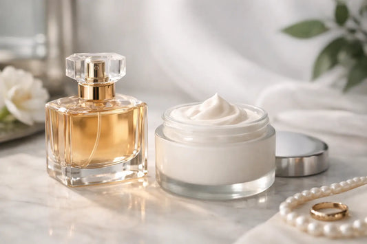 Como combinar perfume e hidratante com elegância