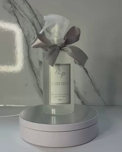 Água de Lençol - English Pear & Freesia 250ml
